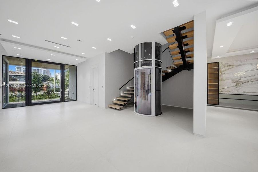 Image 77 of a home in .