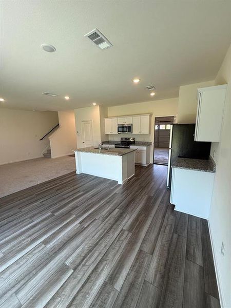 Image 8 of a home in Meadow Park.