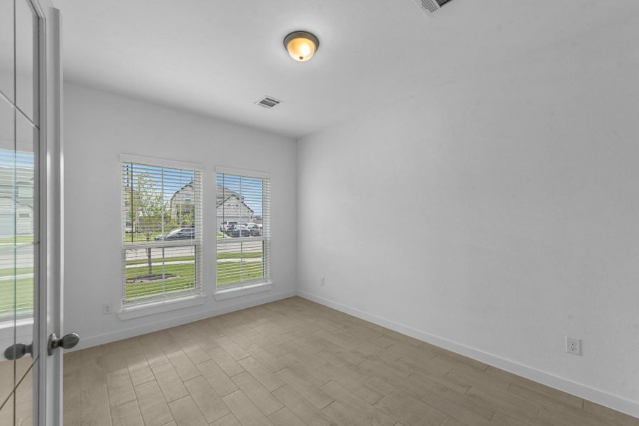 Spacious, unfurnished interior of a new home in Huntington Place, Rosharon (Image 22). Spacious, unfurnished interior of a new home in Huntington Place, Rosharon (Image 22).