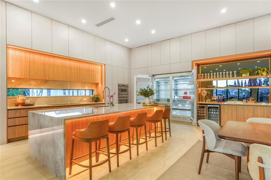 Furnished interior view inside a new home in , Windermere (Image 38).