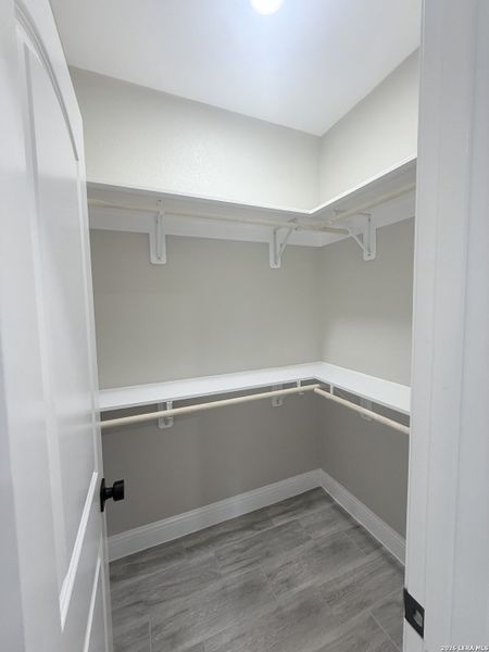 Spacious, unfurnished interior of a new home in , San Antonio (Image 14).