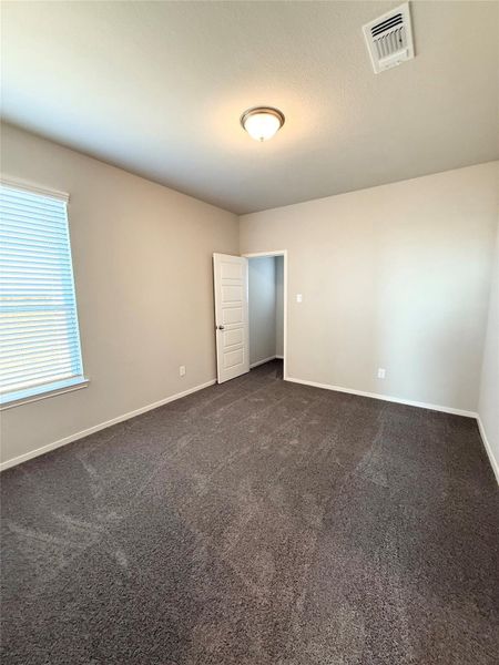 Spacious, unfurnished interior of a new home in , Iowa Colony (Image 23).