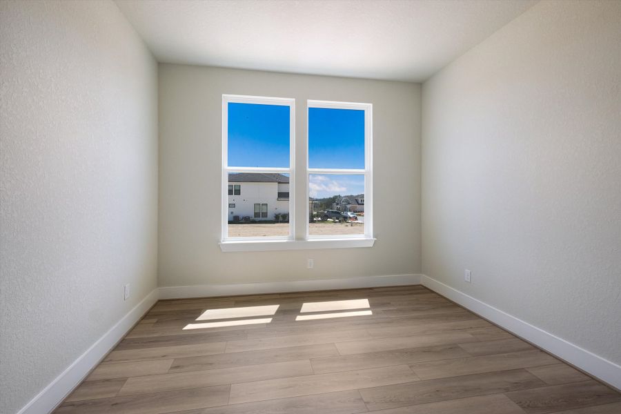 Spacious, unfurnished interior of a new home in Esperanza, Boerne (Image 13).