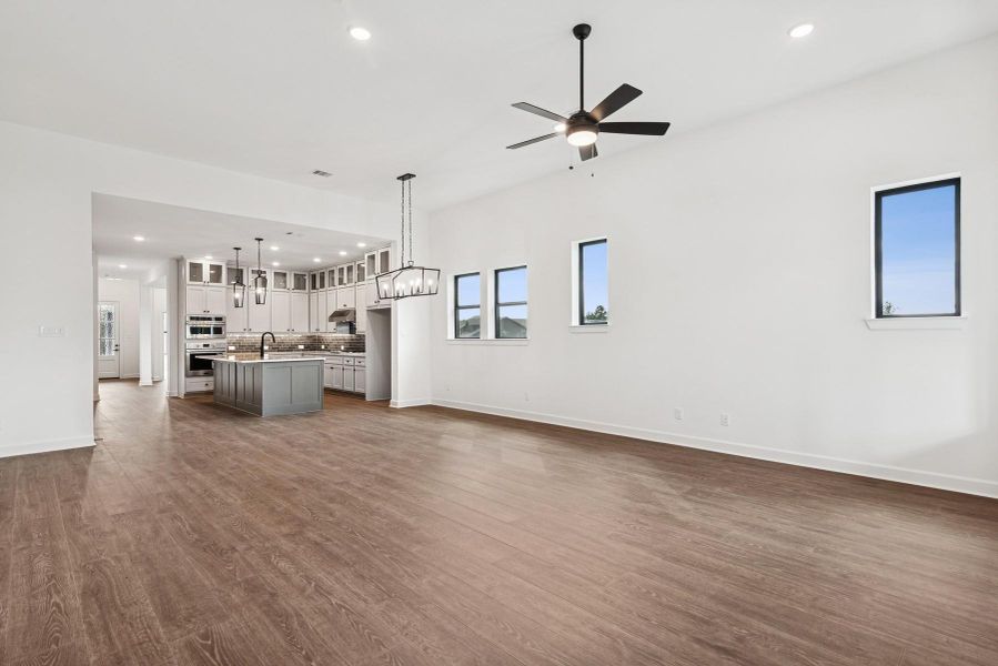 Spacious, unfurnished interior of a new home in Colton 45' Homesites, Todd Mission (Image 32).