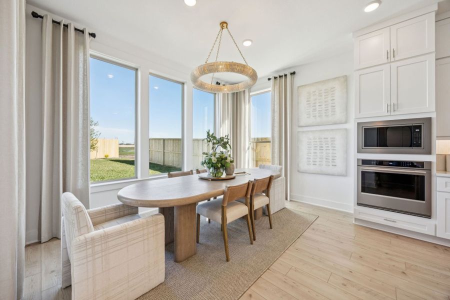 Representative furnished interior of a home built from the Gillett by Pulte Homes in Ryehill, Rosenberg (Image 44).