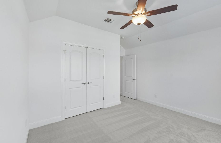 Spacious, unfurnished interior of a new home in Saddleback at Santa Rita Ranch, Liberty Hill (Image 44).
