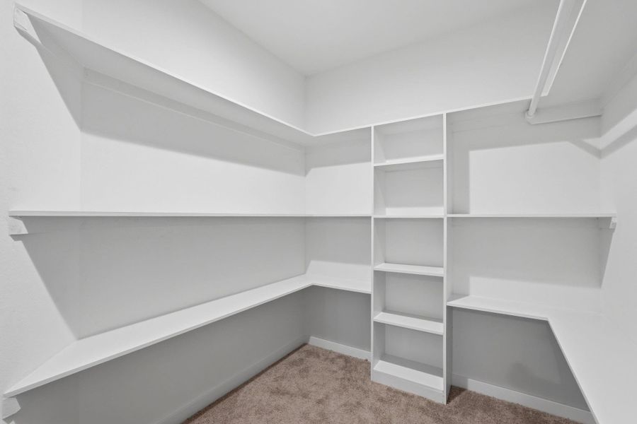 Spacious, unfurnished interior of a new home in , Conroe (Image 18).