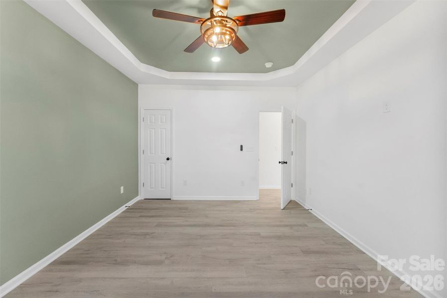 Spacious, unfurnished interior of a new home in , Shelby (Image 37).