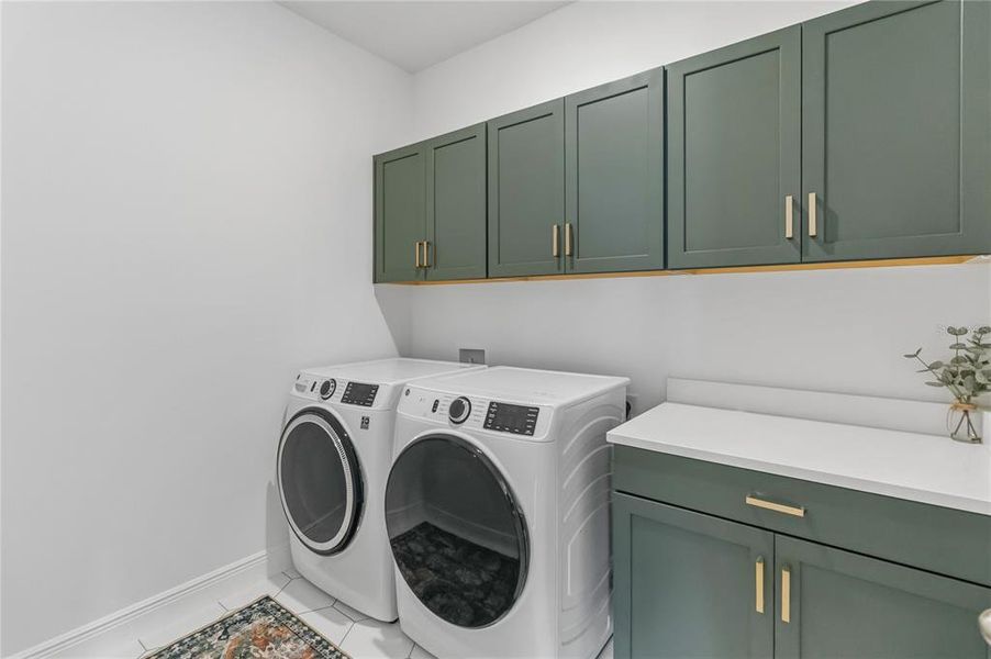 Furnished interior view inside a new home in , Clermont (Image 12).