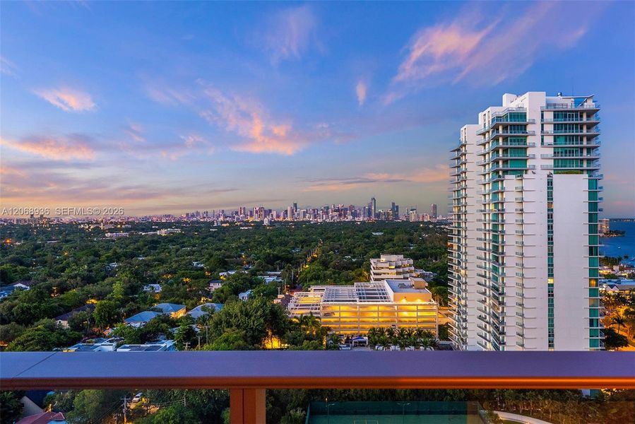 Condo located in Miami, FL showcasing its design and architecture (Image 5). Condo located in Miami, FL showcasing its design and architecture (Image 5).