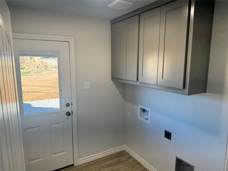 Spacious, unfurnished interior of a new home in , Springtown (Image 7).