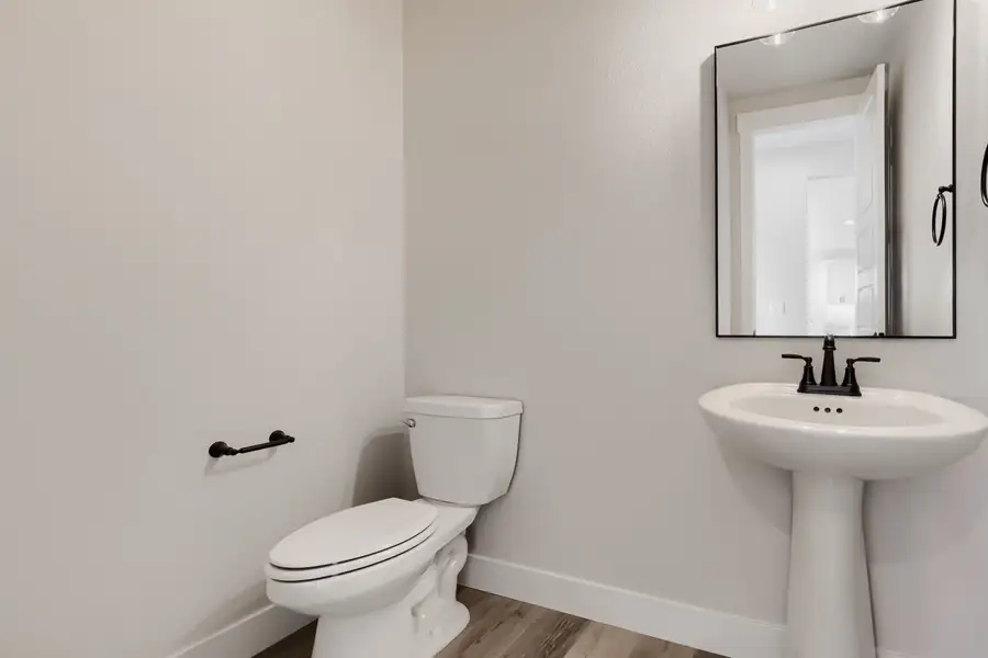 8135 Pennydale - Powder Bathroom 8135 Pennydale - Powder Bathroom