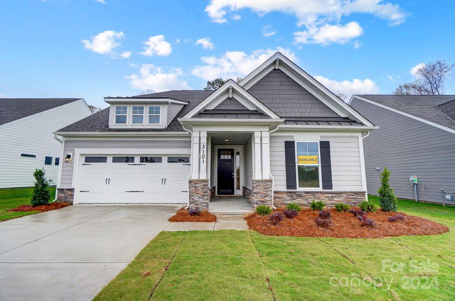 MOVE-IN READY! Homesite 146 features a Fenwick floorplan with front-load garage.