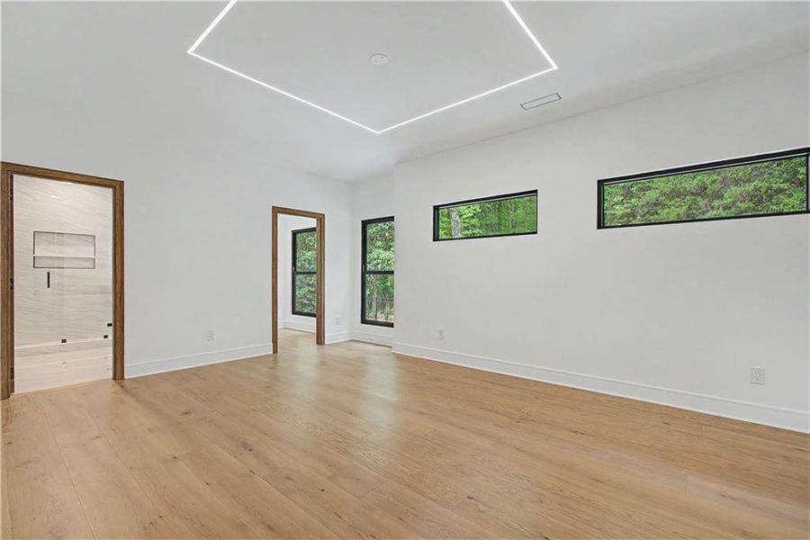 Spacious, unfurnished interior of a new home in , Atlanta (Image 25).