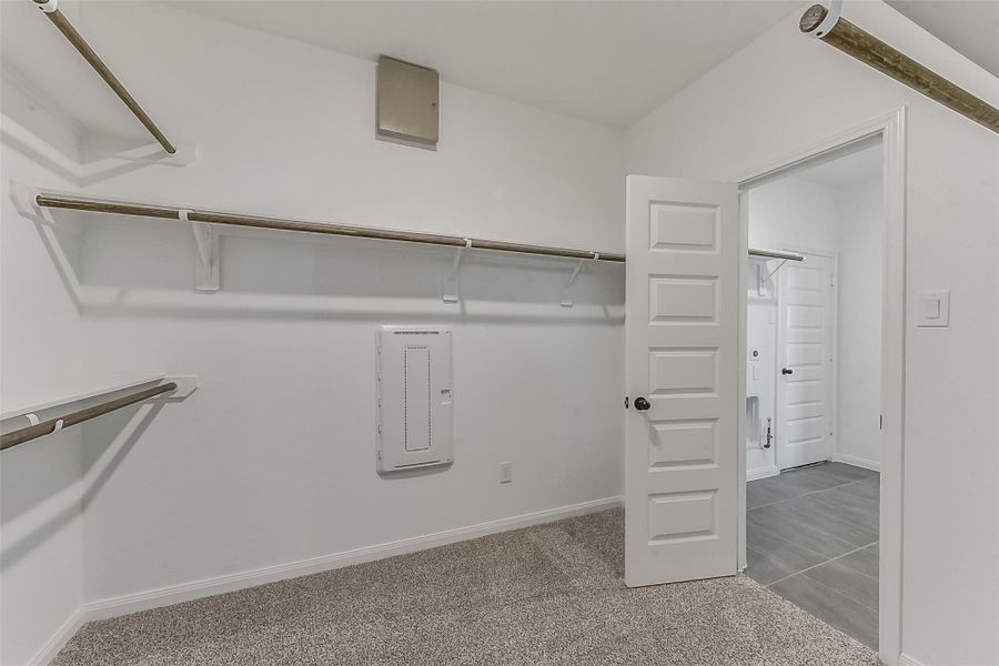 Spacious, unfurnished interior of a new home in River Ranch Meadows, Dayton (Image 28).