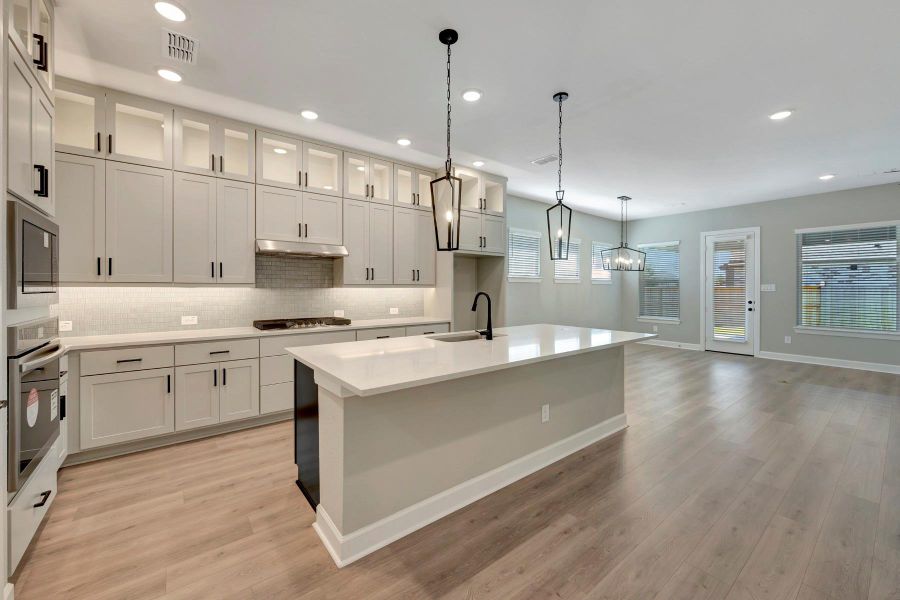 Furnished interior view inside a new home in Riceland - Summit Collection, Mont Belvieu (Image 7).