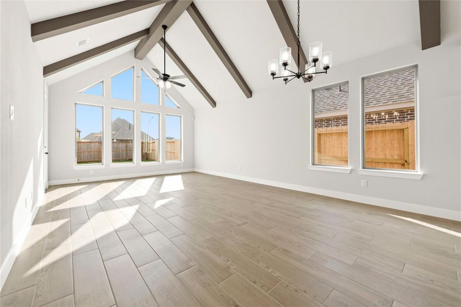 Spacious, unfurnished interior of a new home in Candela, Richmond (Image 16).