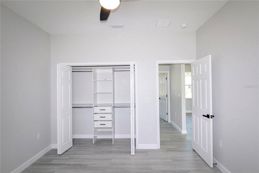 Spacious, unfurnished interior of a new home in , Sebring (Image 34).