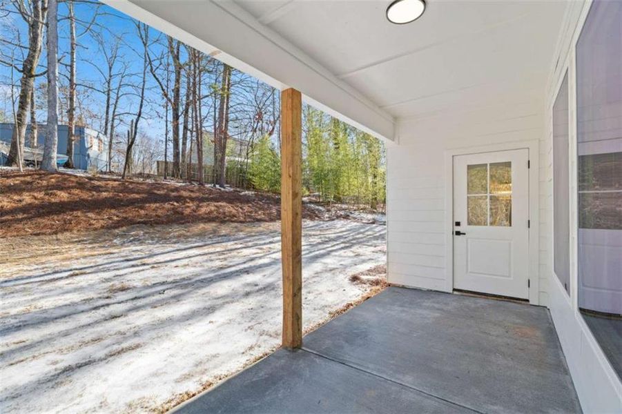 Exterior details and patio area of a home in , Gainesville (Image 33).
