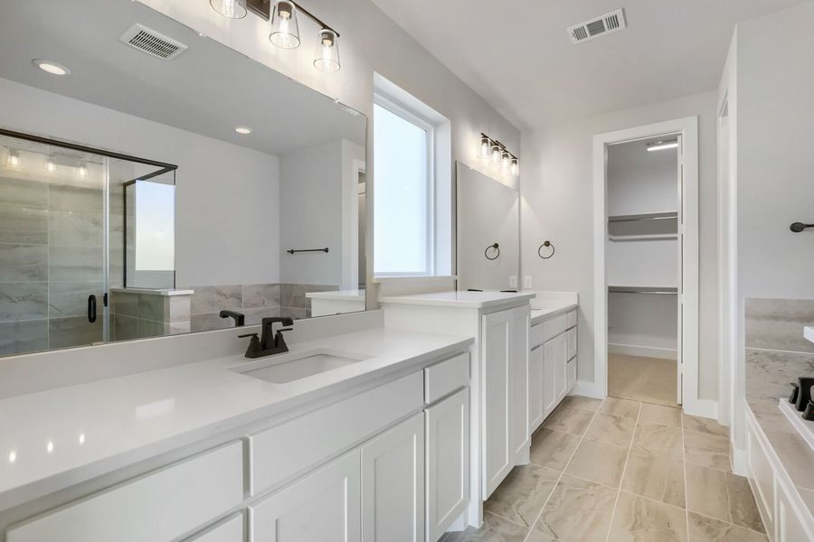2613 Grinnel - Primary Bathroom