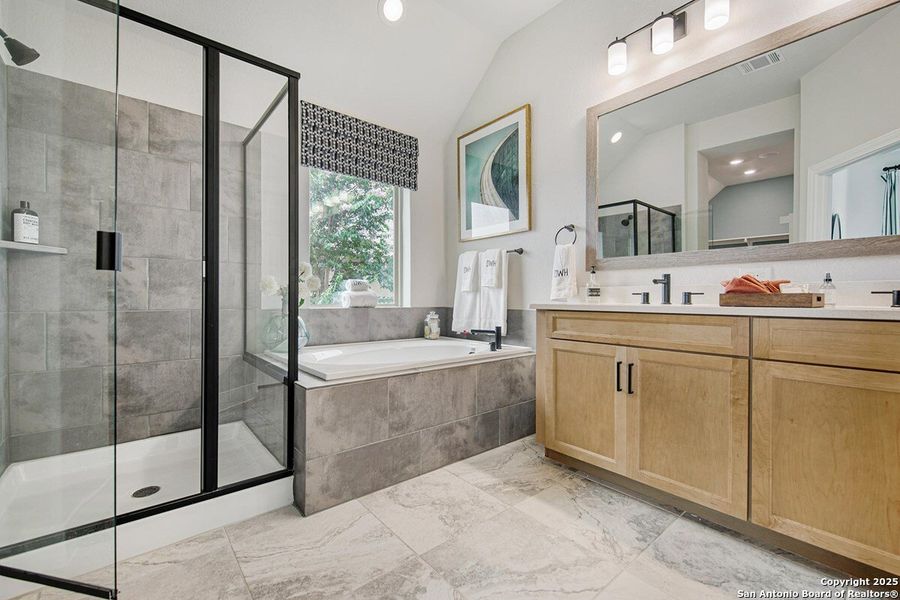 Furnished interior view inside a new home in Davis Ranch 50', San Antonio (Image 3). Furnished interior view inside a new home in Davis Ranch 50', San Antonio (Image 3).