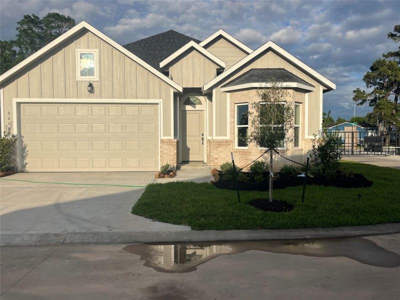 Front exterior of a new home in , Houston, TX, highlighting curb appeal (Image 1). Front exterior of a new home in , Houston, TX, highlighting curb appeal (Image 1).