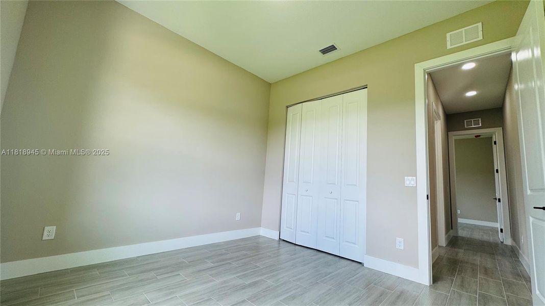 Spacious, unfurnished interior of a new home in , Labelle (Image 22).