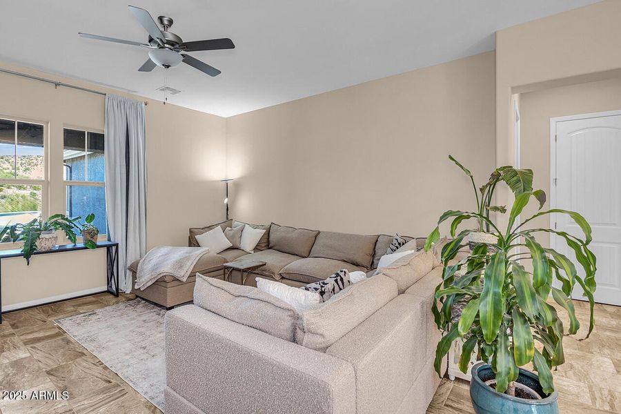 HK5A0708-1280 HK5A0708-1280