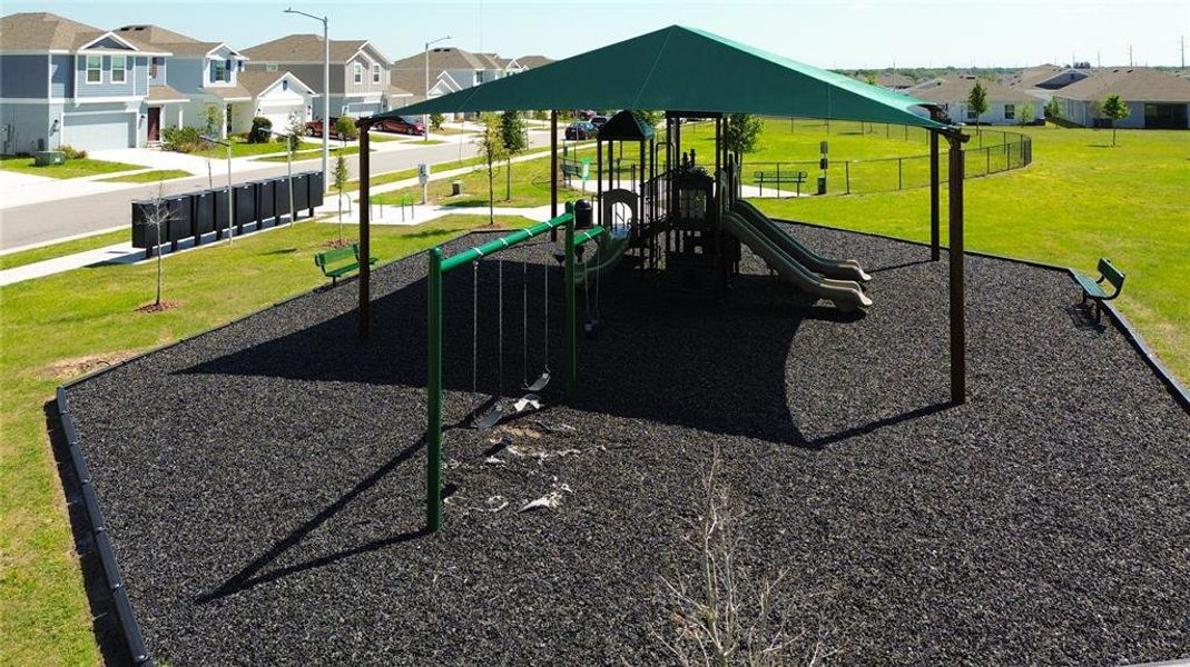 Community amenities in Lawson Dunes, Haines City (Image 18).