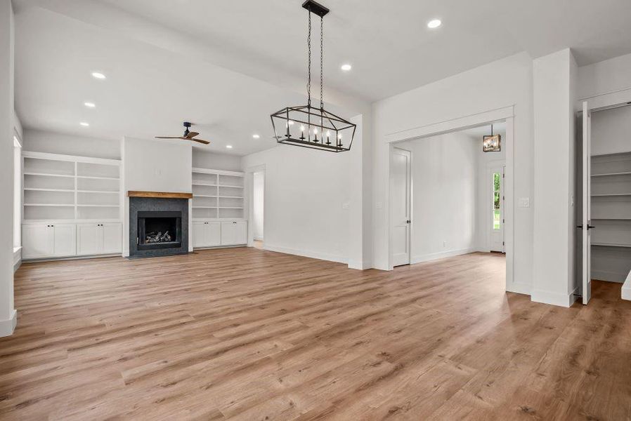 Spacious, unfurnished interior of a new home in , Weatherford (Image 31).