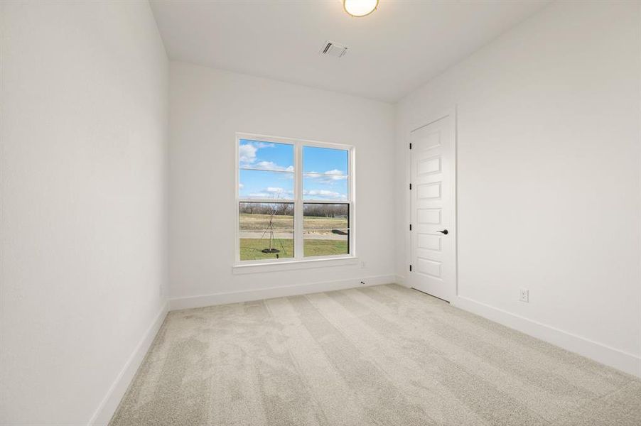 Spacious, unfurnished interior of a new home in Rocky Top Ranch, Reno (Image 39).