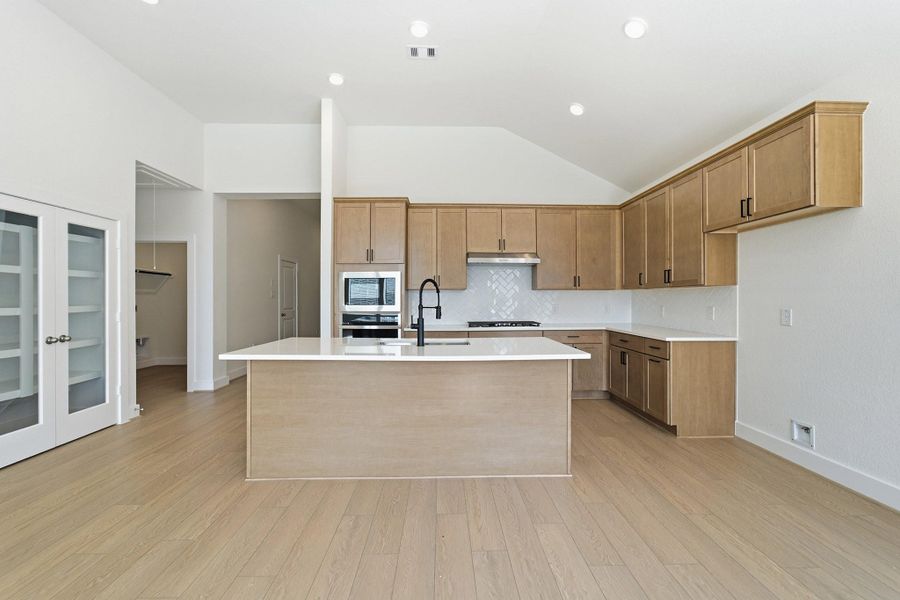 Furnished interior view inside a new home in Pecan Estates, Crosby (Image 6).