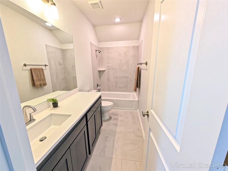 This photo is virtually staged. This photo is virtually staged.