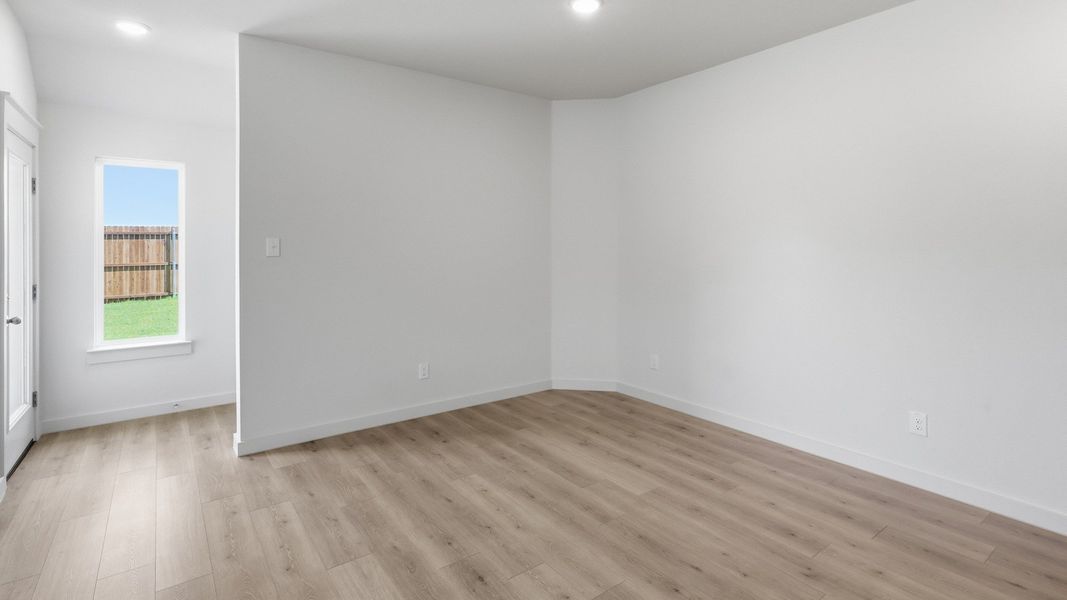 Furnished interior view inside a new home in Morningside, Farmersville (Image 18).