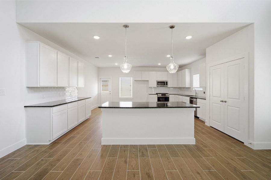 Furnished interior view inside a new home in Bay Creek, Baytown (Image 9).