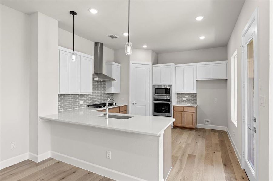 Furnished interior in a model home at The Highlands in Rockwall (Image 47). Furnished interior in a model home at The Highlands in Rockwall (Image 47).