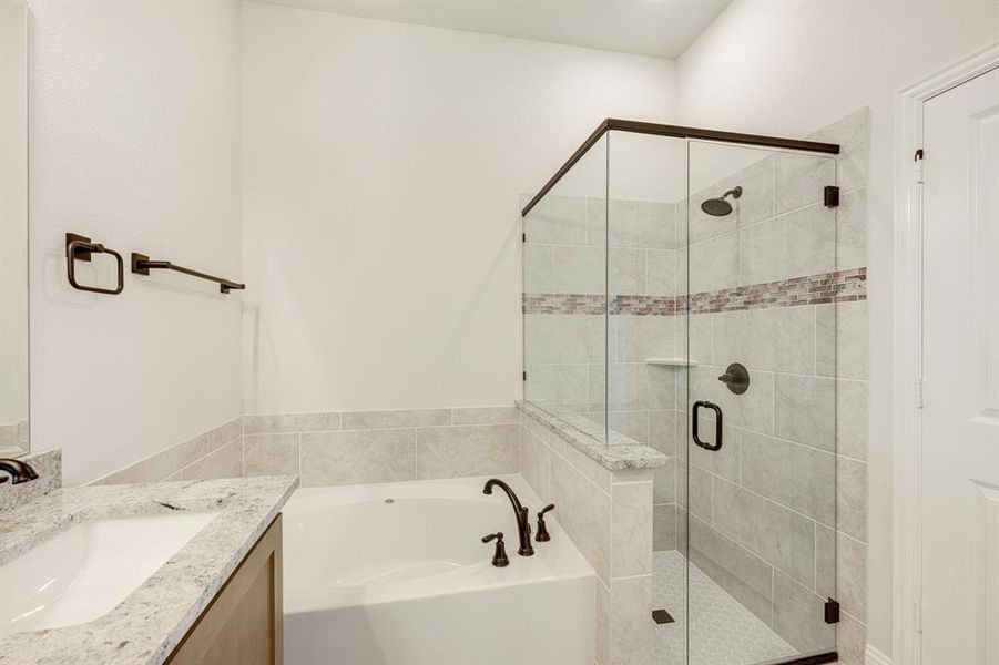 Furnished interior view inside a new home in Hulen Trails Classic 50, Fort Worth (Image 10). Furnished interior view inside a new home in Hulen Trails Classic 50, Fort Worth (Image 10).