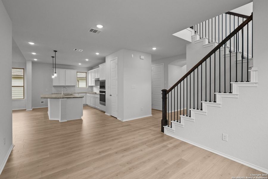 Spacious, unfurnished interior of a new home in Overlook at Creekside, New Braunfels (Image 21).