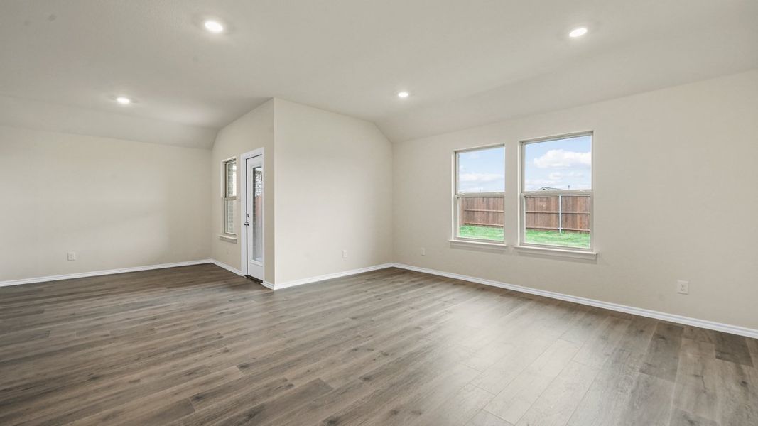 Spacious, unfurnished interior of a new home in Wildwood, Royse City (Image 18).