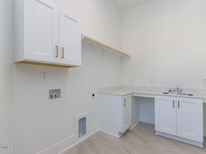 029-1280x960-laundry-room