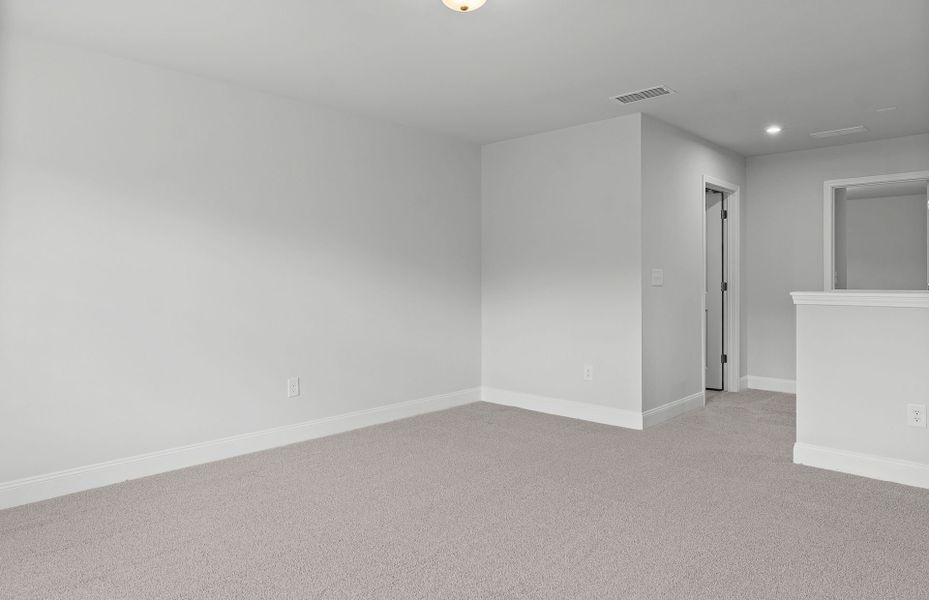 Spacious, unfurnished interior of a new home in Overland, Locust Grove (Image 21).