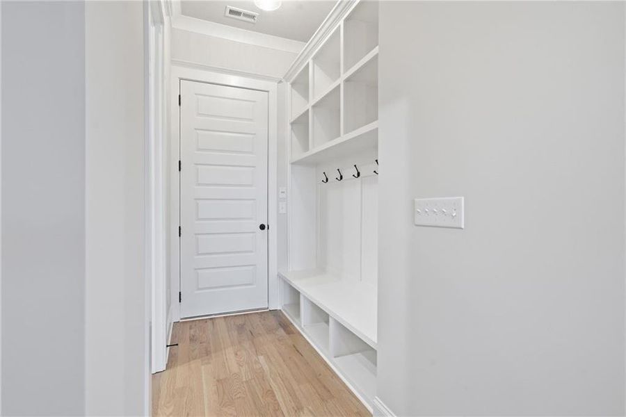 Spacious, unfurnished interior of a new home in , Gainesville (Image 49).