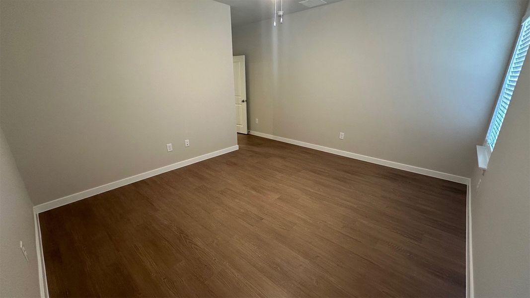 Spacious, unfurnished interior of a new home in Rancho Vista, Corpus Christi (Image 20).
