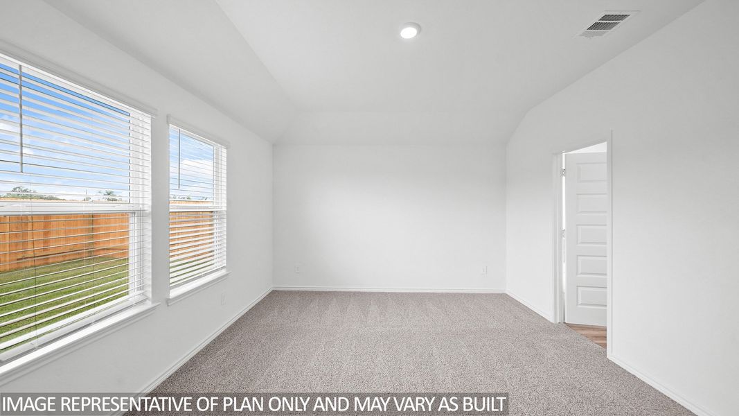 Representative unfurnished interior of a home built from the Harris by D.R. Horton in Holly Trails, Sour Lake (Image 17).