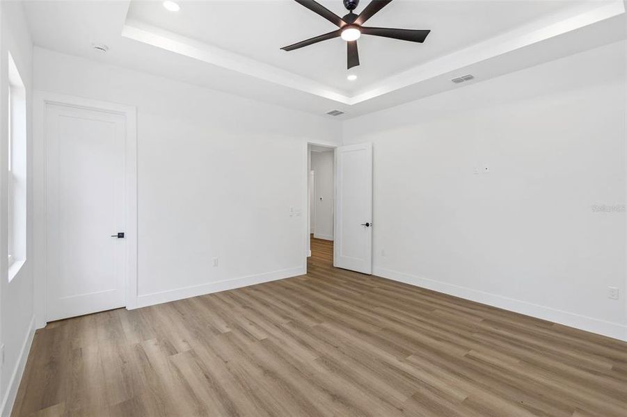 Spacious, unfurnished interior of a new home in , St. Petersburg (Image 37). Spacious, unfurnished interior of a new home in , St. Petersburg (Image 37).