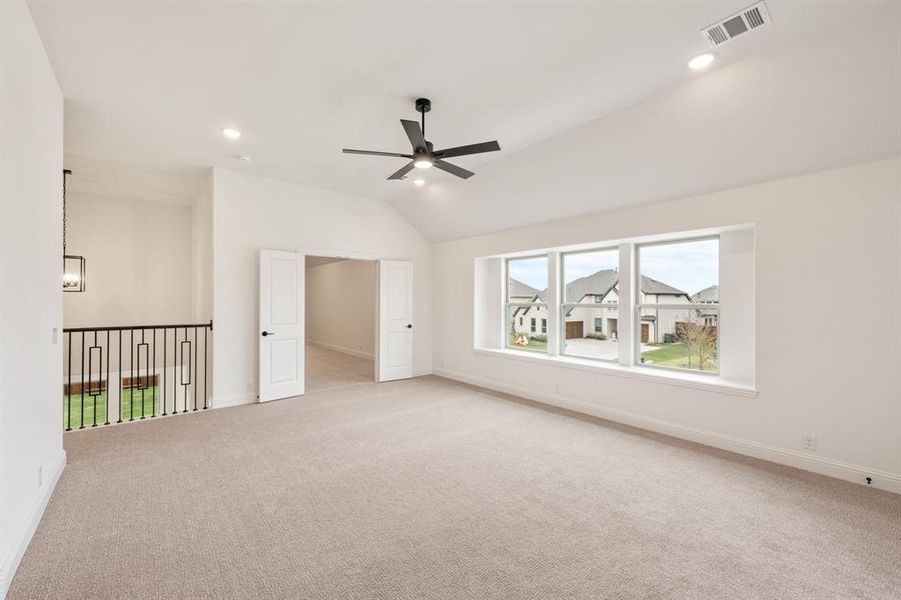 Spacious, unfurnished interior of a new home in Windsong Ranch Classic 61, Prosper (Image 30). Spacious, unfurnished interior of a new home in Windsong Ranch Classic 61, Prosper (Image 30).