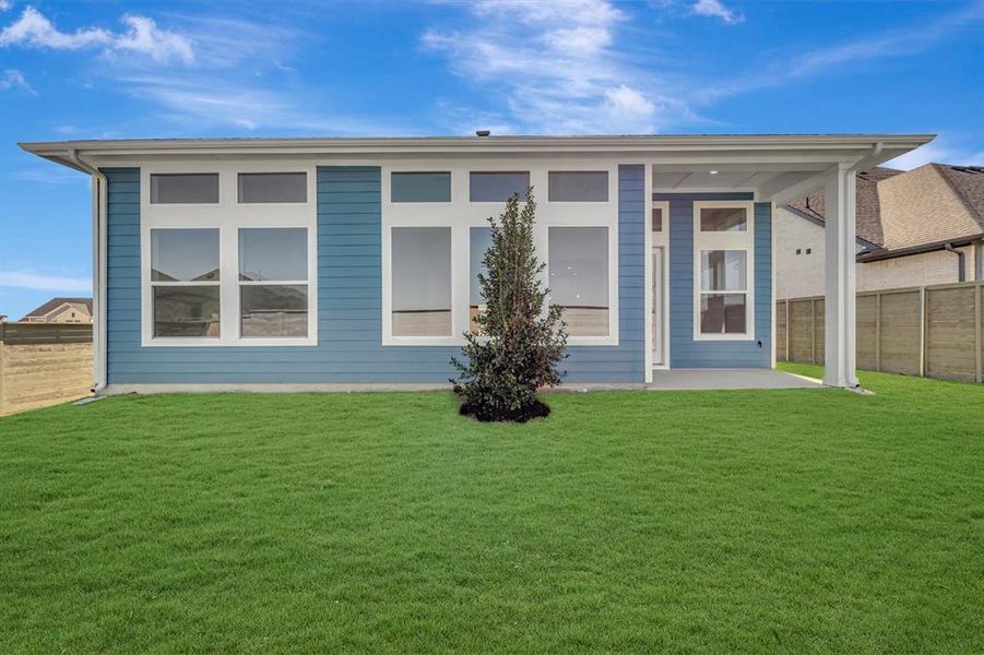 Exterior details and patio area of a home in Treeline, Justin (Image 22).