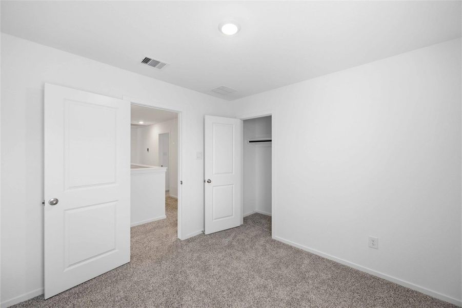 Spacious, unfurnished interior of a new home in Legacy Village, Houston (Image 19).