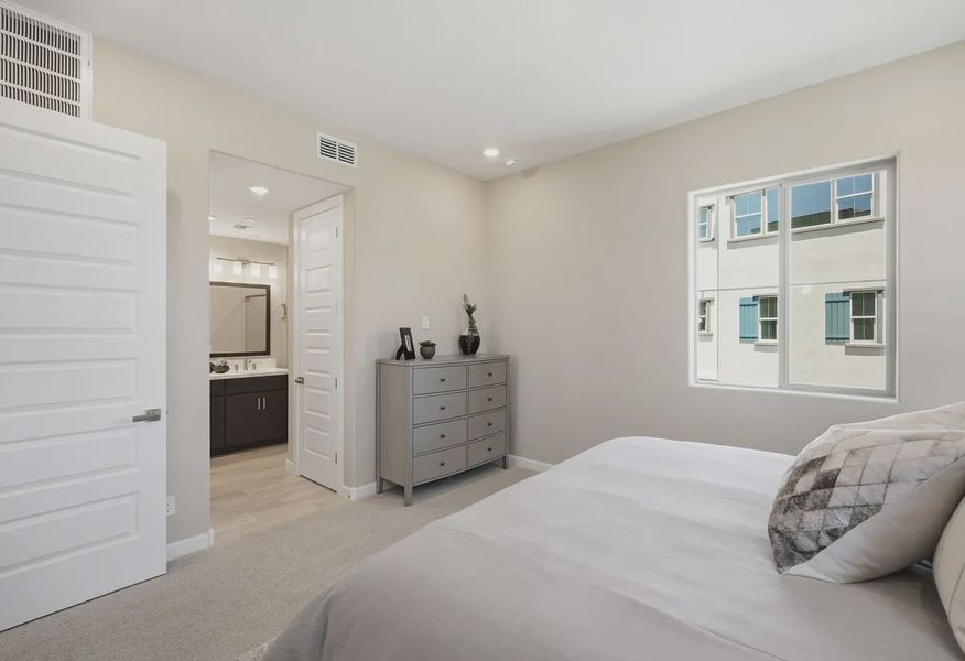 Encanterra Ascent HS 2513 Primary Bed - 9 of 11 Encanterra Ascent HS 2513 Primary Bed - 9 of 11