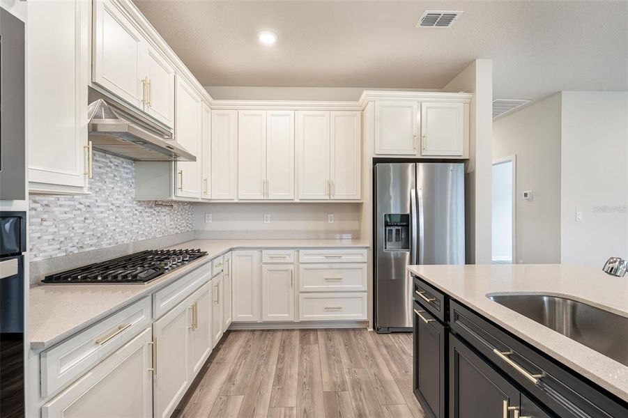 Furnished interior view inside a new home in Willow Ridge, Montverde (Image 6).